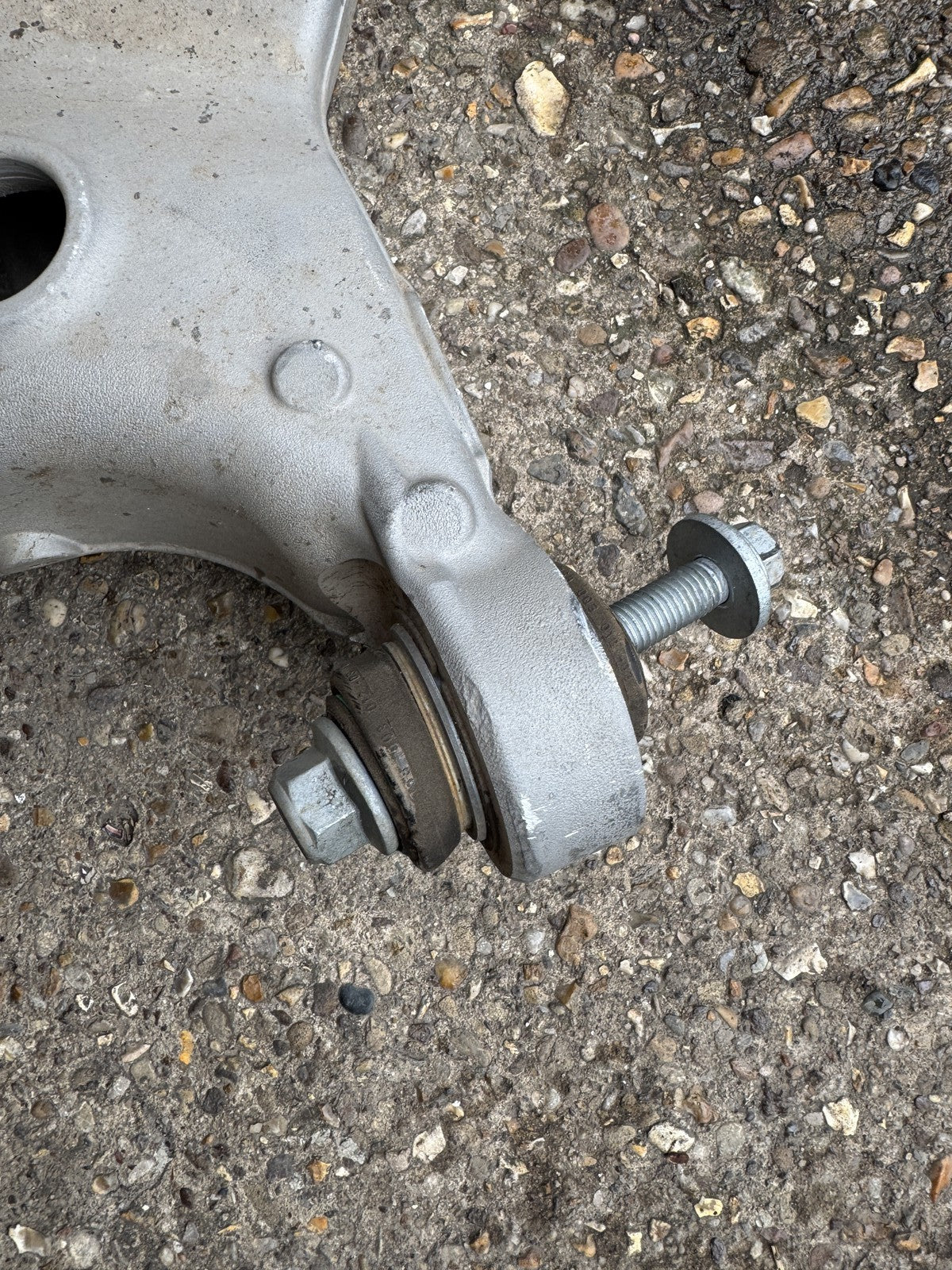 LAND ROVER DEFENDER L663 REAR RIGHT LOWER SUSPENSION ARM 603123463 LPLA-5B530-AG