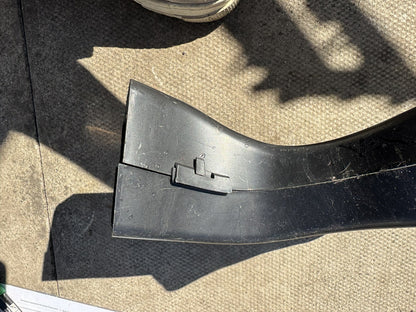 LAND ROVER DEFENDER L663 FRONT RIGHT AIR INTAKE DUCT L8B2-2D208-A GENUINE