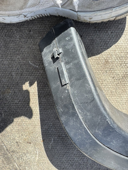 LAND ROVER DISCOVERY 5 L462 FRONT LEFT BRAKE COOLING AIR DUCT HY32-2D209-AC