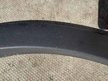 VOLVO XC40 2018-2024 REAR LEFT WHEEL ARCH TRIM MOULDING 32368188 NO PDC GENUINE