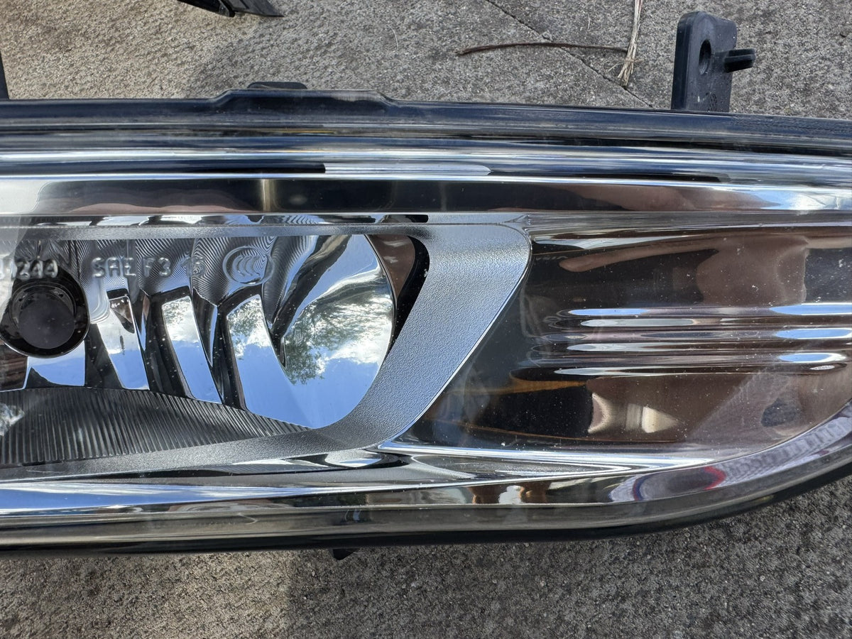 NISSAN QASHQAI J11 MICRA K14 LEAF ZE1 FRONT RIGHT FOG LIGHT 26150 8995A VALEO