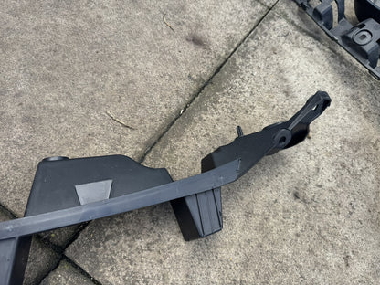 JAGUAR F-PACE X761 REAR BUMPER CENTRE SUPPORT BRACKET HK83-17E855-AE GENUINE