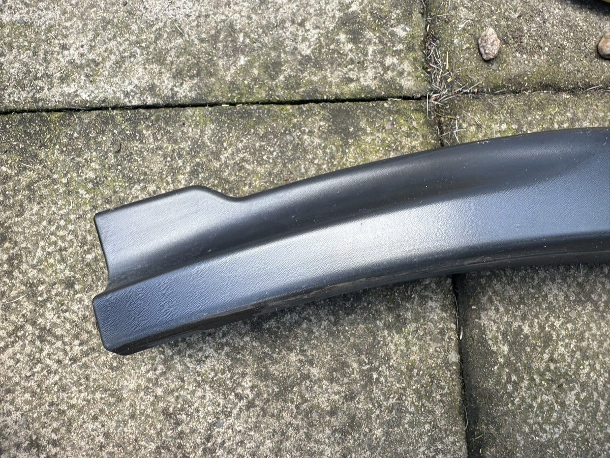 DISCOVERY SPORT L550 2020-ON REAR LEFT WHEEL ARCH TRIM NO PDC LK72-290E23-BBW