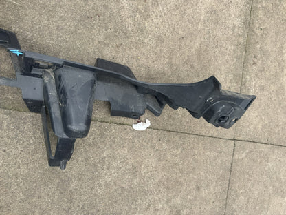 Land Rover Discovery 5 L462 2017-2020 Rear Bumper Centre Bracket HY32-17B861-AC