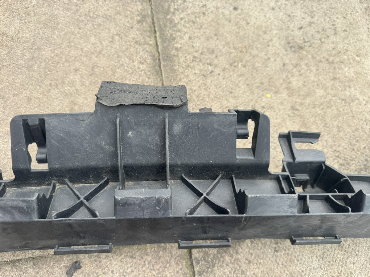 Audi A3 8V Saloon 2016-2020 Rear Bumper Centre Guide Bracket Genuine 8V5807385D
