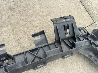 Audi A3 8V Saloon 2016-2020 Rear Bumper Centre Guide Bracket Genuine 8V5807385D