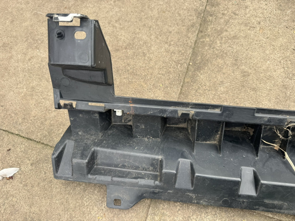 Range Rover Velar L560 2017-2023 Front Bumper Bracket Cracked J8A2-17A793-AD