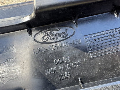 Ford Mustang Mach-E Ornament Stâlp Portieră Spate Dreapta Zgâriat LJ8B-R254A40-ABW