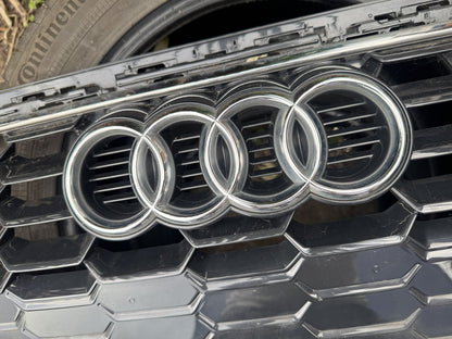 Audi A3 8Y S Line 2021-2024 前水箱護罩 鍍鉻刮傷 8Y0853651B