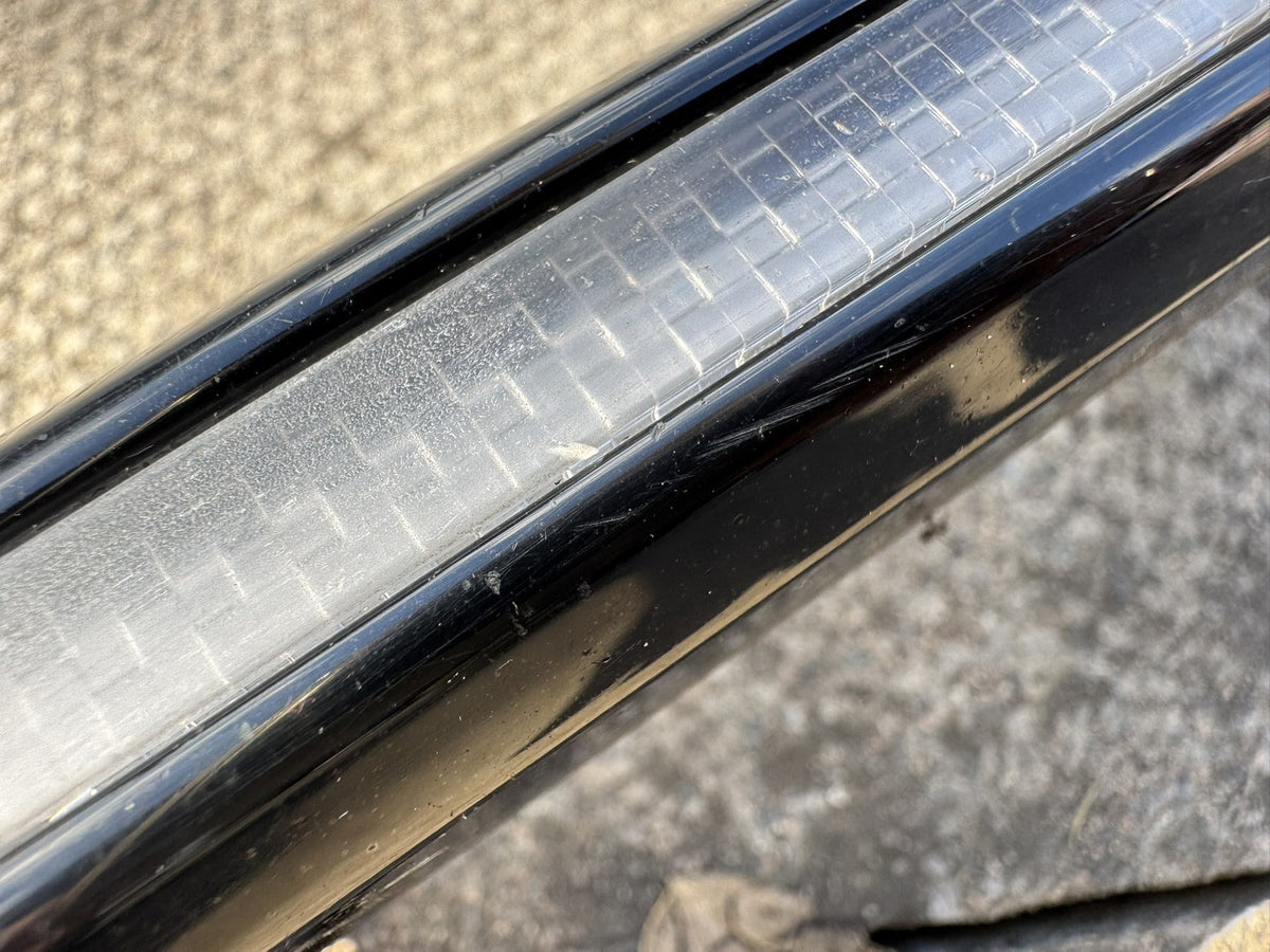 VW Touareg CR 2019-2026 Priekinė dešinioji LED juosta DRL subraižyta 761941654A