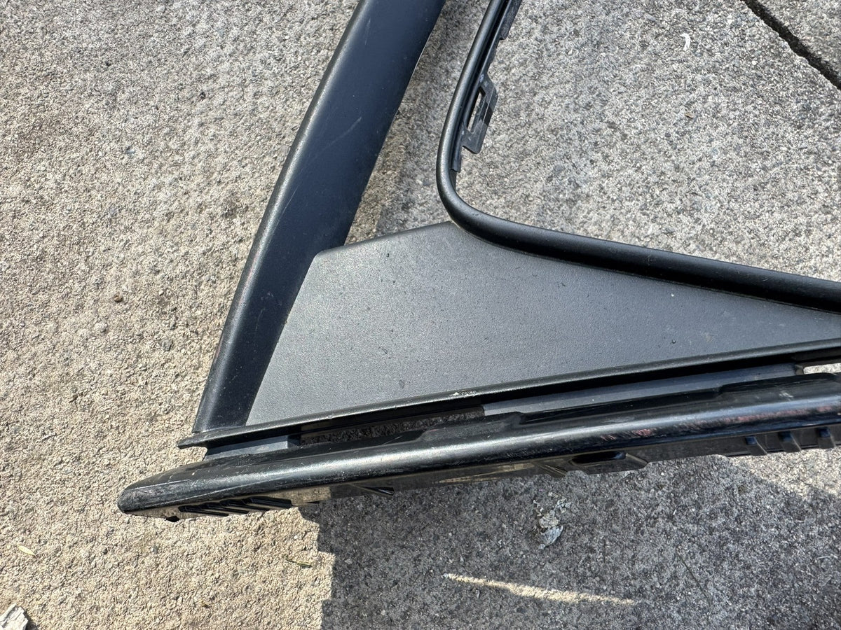 Enjoliveur d'angle de pare-chocs avant gauche Audi A3 8Y S Line 2021-2024 8Y0807533A