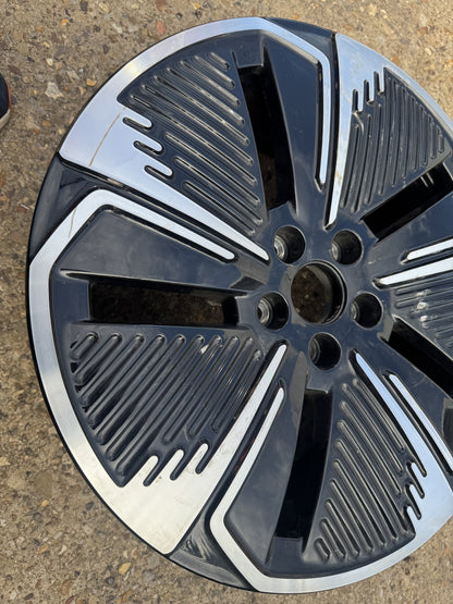 Jaecoo 5 18in 7.5J ET47 5x108 ダイヤモンドカット アルミホイール 傷あり 203001401AA