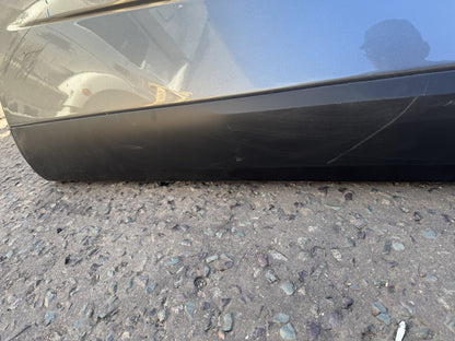 Nissan Qashqai J12 Mk3 2021 évjárattól Bal első ajtó csupasz ajtólemez Szürke Horpadt Karcos
