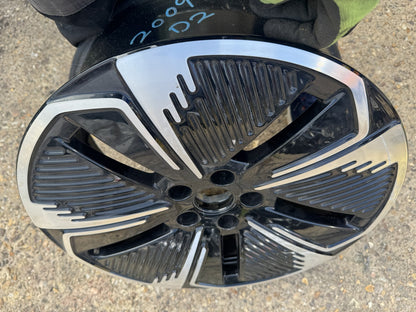 Jaecoo 5 18in 7.5J ET47 5x108 ダイヤモンドカット アルミホイール 傷あり 203001401AA