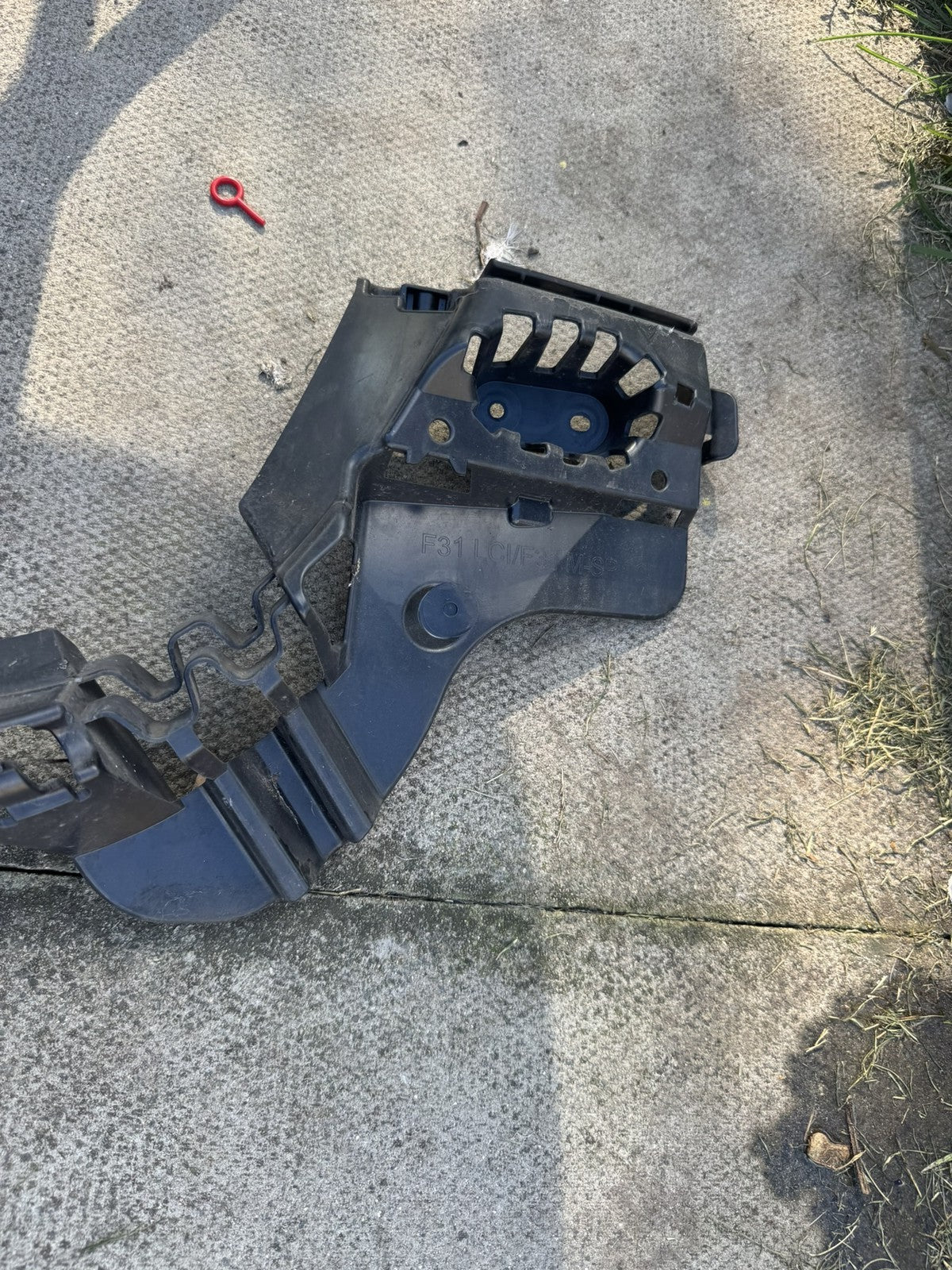 BMW 3 Series F30 F31 LCI 2016-2019 Rear Bumper Centre Guide Bracket 51127260462