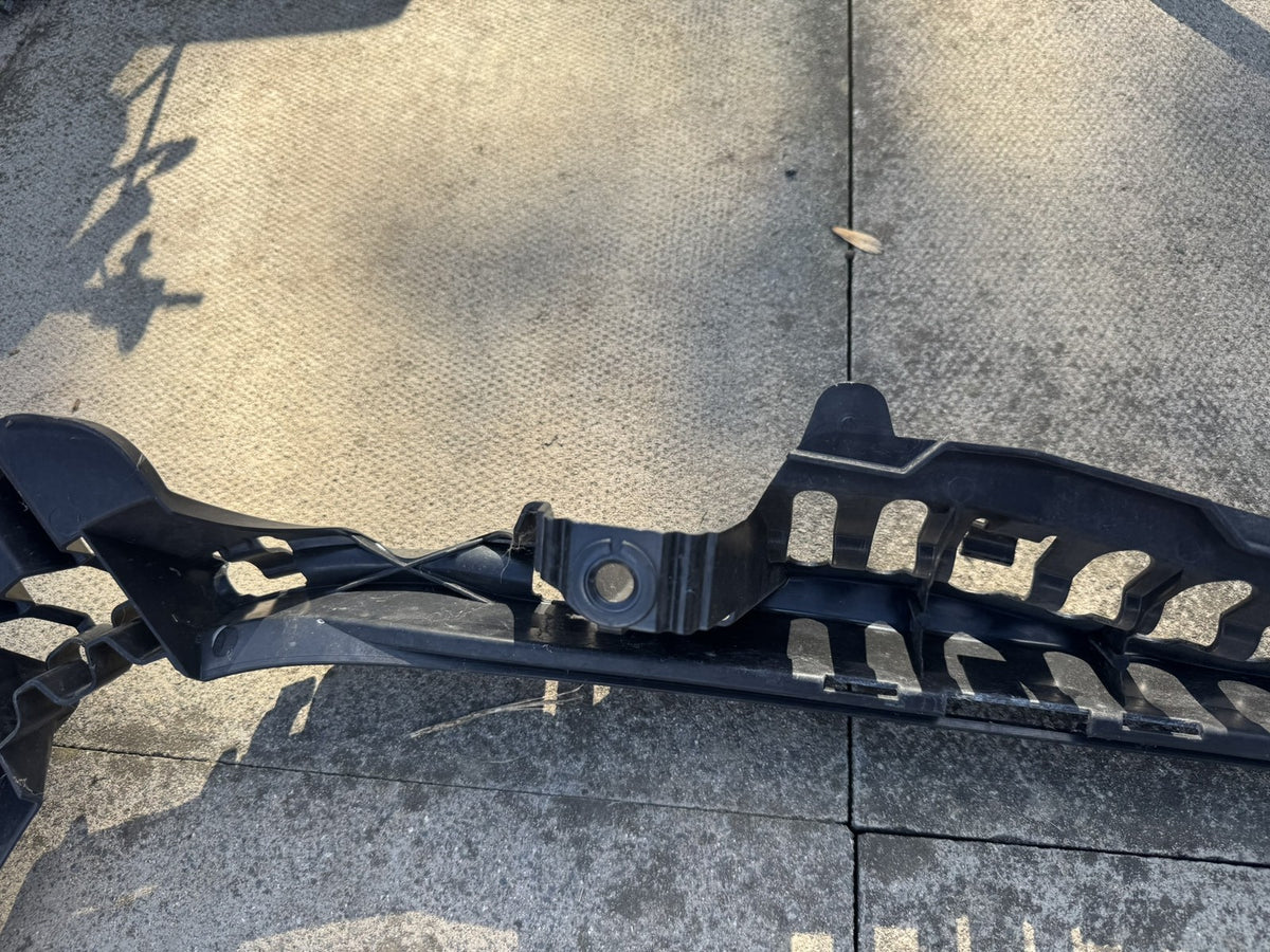 BMW 3 Series F30 F31 LCI 2016-2019 Rear Bumper Centre Guide Bracket 51127260462