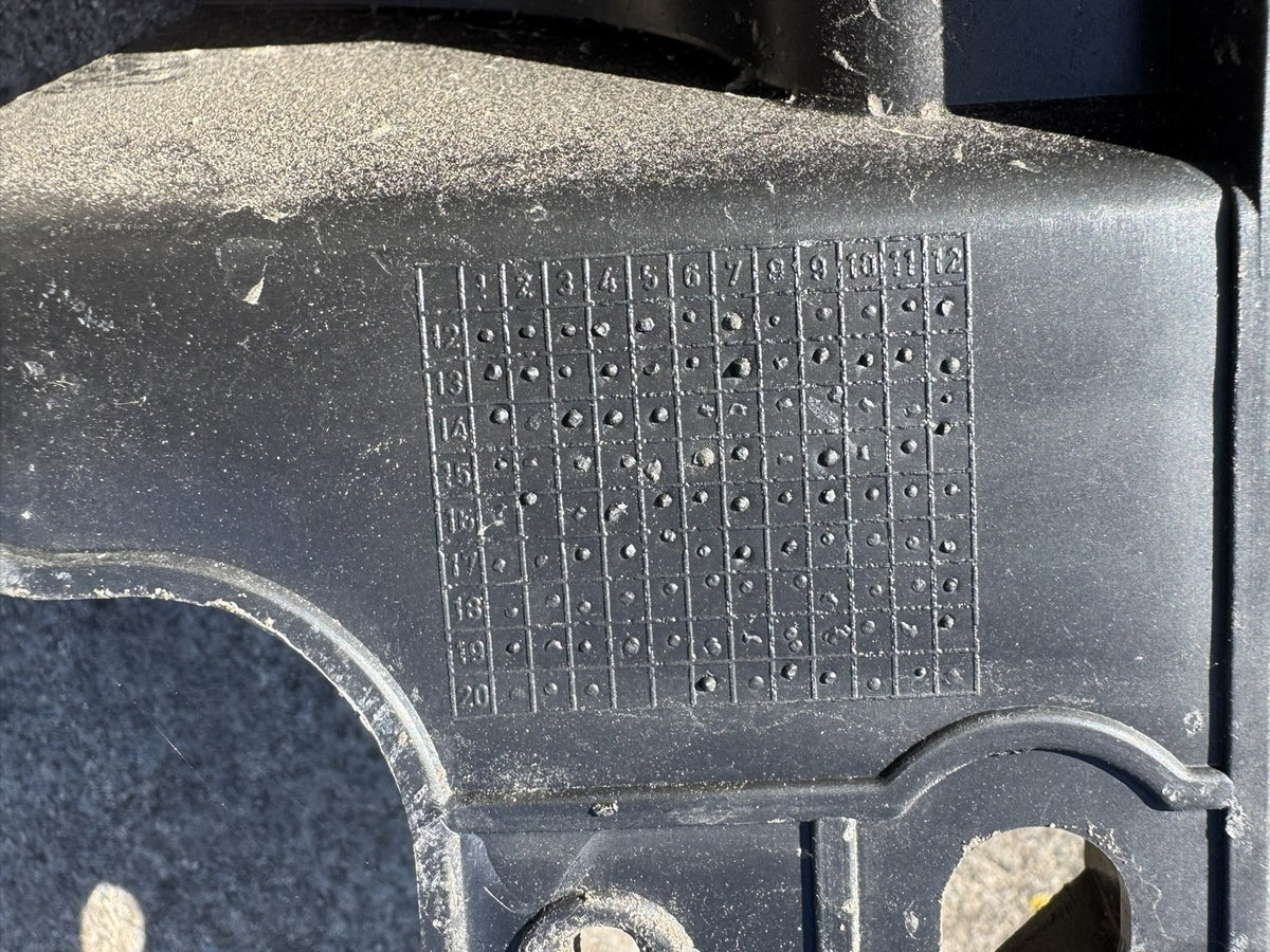 VW Transporter T5 T6 2005-2023 Galinio buferio centrinis laikiklis 7H0807723