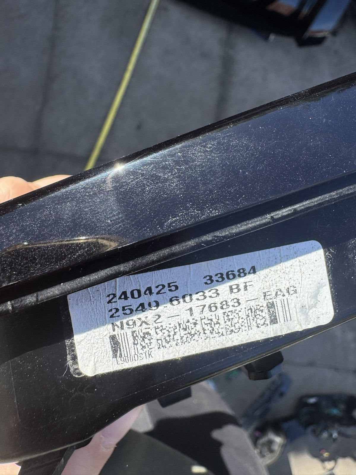 Range Rover Sport L461 2023-2026 Bal oldali tükörlap keret CSAK N9X2-17683-EAG