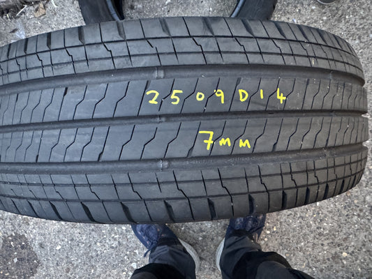 215 60 17 C 109/107T CONTINENTAL VANCONTACT ECO 215/60R17C 7MM 0725 SIN REPARACIONES