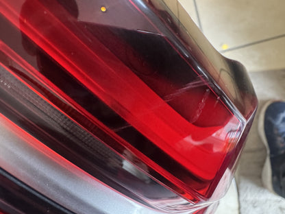 BMW 5 SERIES G60 G61 2024 ON ΔΕΞΙ ΕΞΩΤΕΡΙΚΟ ΠΙΣΩ ΦΑΝΑΡΙ LED H44B0F7D401 ΓΝΗΣΙΟ