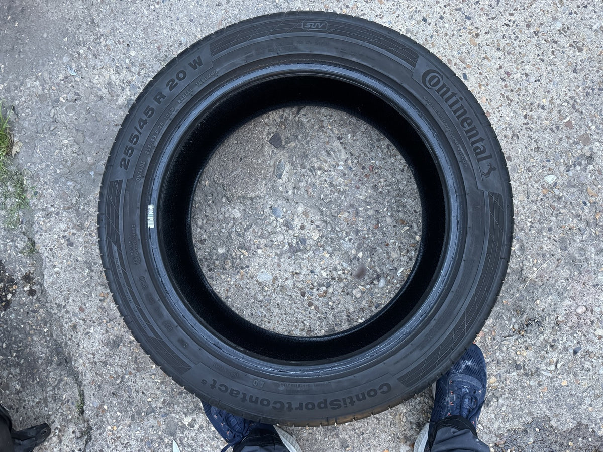 255 45 20 101W CONTINENTAL SPORT CONTACT 5 AO 255/45R20 5MM DOT 3822 NO REPAIRS