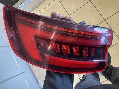 AUDI A4 B9 BERLINE 2016-2019 FEU ARRIÈRE EXTÉRIEUR GAUCHE LED 8W5945091G D'ORIGINE