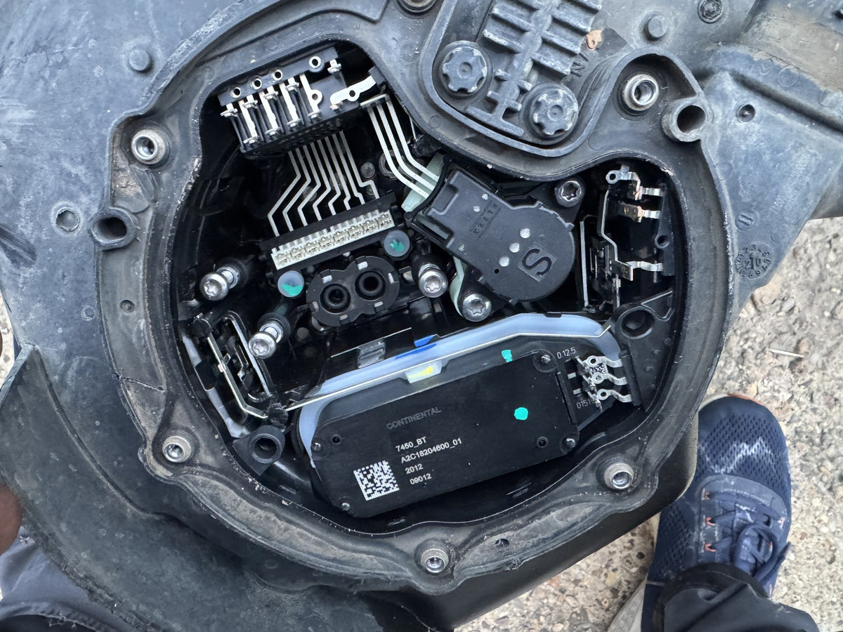 MERCEDES SPRINTER W907 W910 2018 AUF ADBLUE-TANK A9104700000 OHNE PUMPE ORIGINAL
