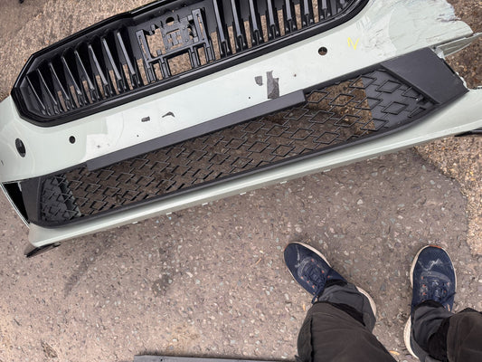 SKODA FABIA MK4 PJ 2021 ON FRONT BUMPER LOWER CENTRE GRILLE 6VA853677A GENUINE
