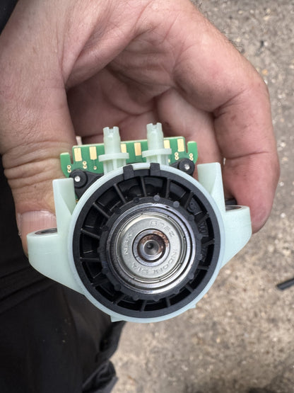 MERCEDES SPRINTER W907 W910 NUR ADBLUE-PUMPE EBM-PAPST 9373513021 EX A0994711400