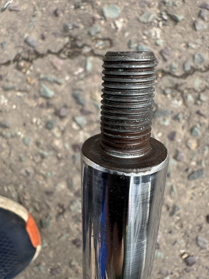 Cupra Formentor Amortisseur Jambe de Force Avant Droit 5WA413024E + Pivot de Fusée 5WA407258A
