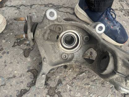 Cupra Formentor Amortisseur Jambe de Force Avant Droit 5WA413024E + Pivot de Fusée 5WA407258A
