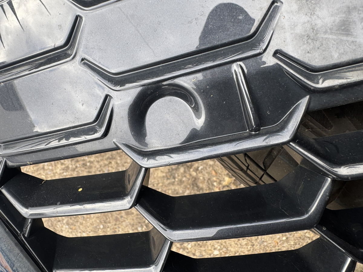 Grille de calandre avant Audi A3 8Y S Line 2021-2024 chrome rayé 8Y0853651B