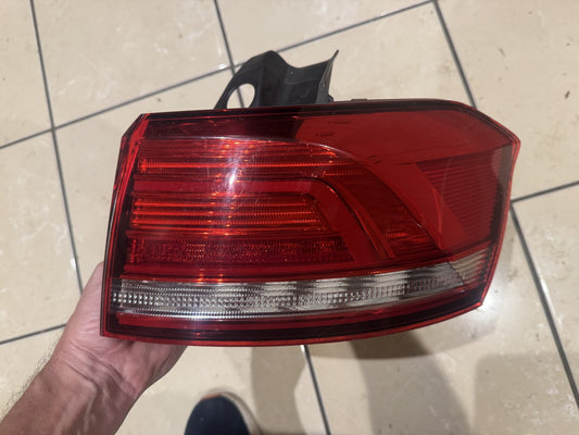 Piloto trasero derecho exterior VW Passat B8 Familiar 2015-2019 3G9945312