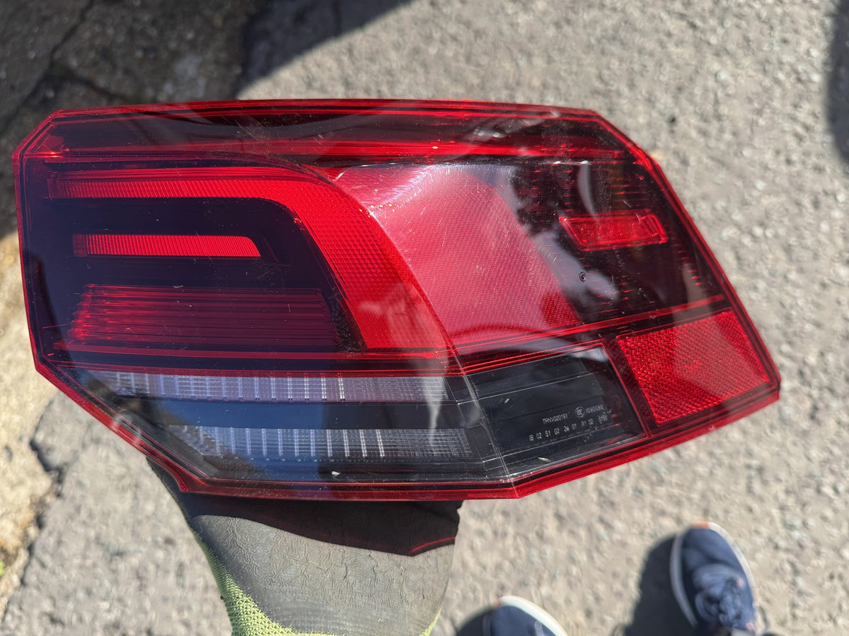 VW Golf Mk8 2020-2024 Rear Right Outer LED Tail Light 5H0945096C Genuine