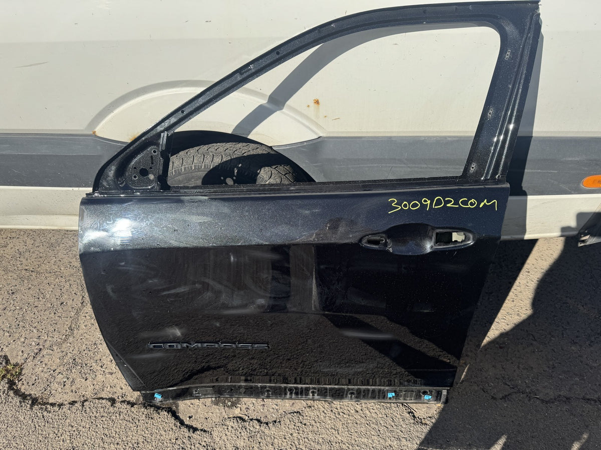 Jeep Compass Mk3 2025-2026 Предна Лява Необорудвана Врата Черна Надраскана