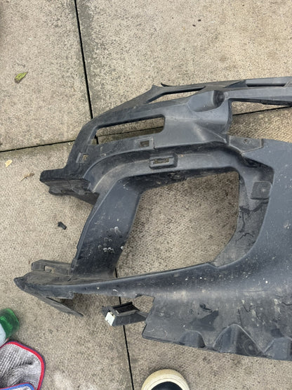 Suporte de Fixação Esquerdo do Para-choques Dianteiro BMW Série 1 F40 M135i 128ti 51118070939