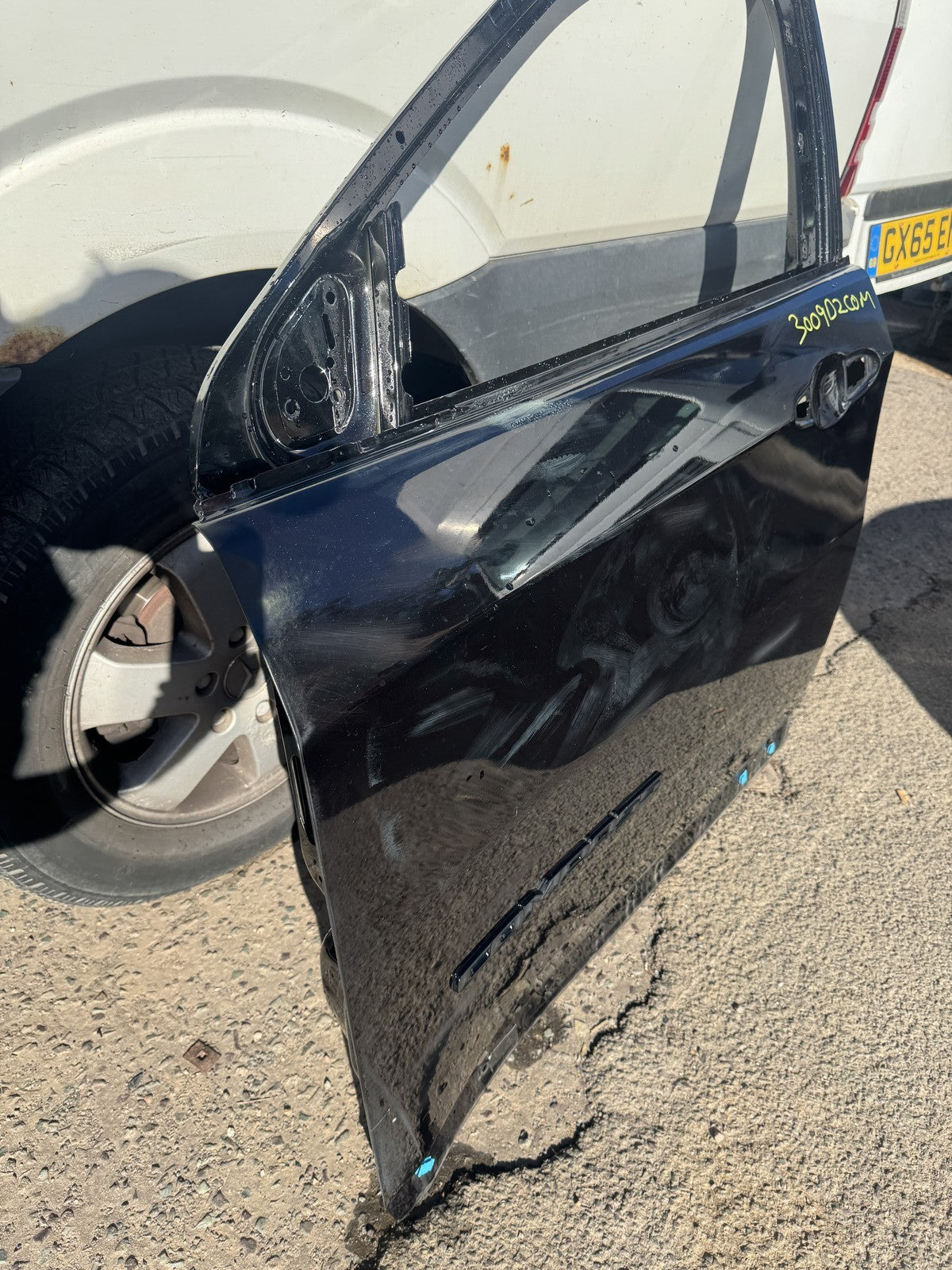 Jeep Compass Mk3 2025-2026 Предна Лява Необорудвана Врата Черна Надраскана