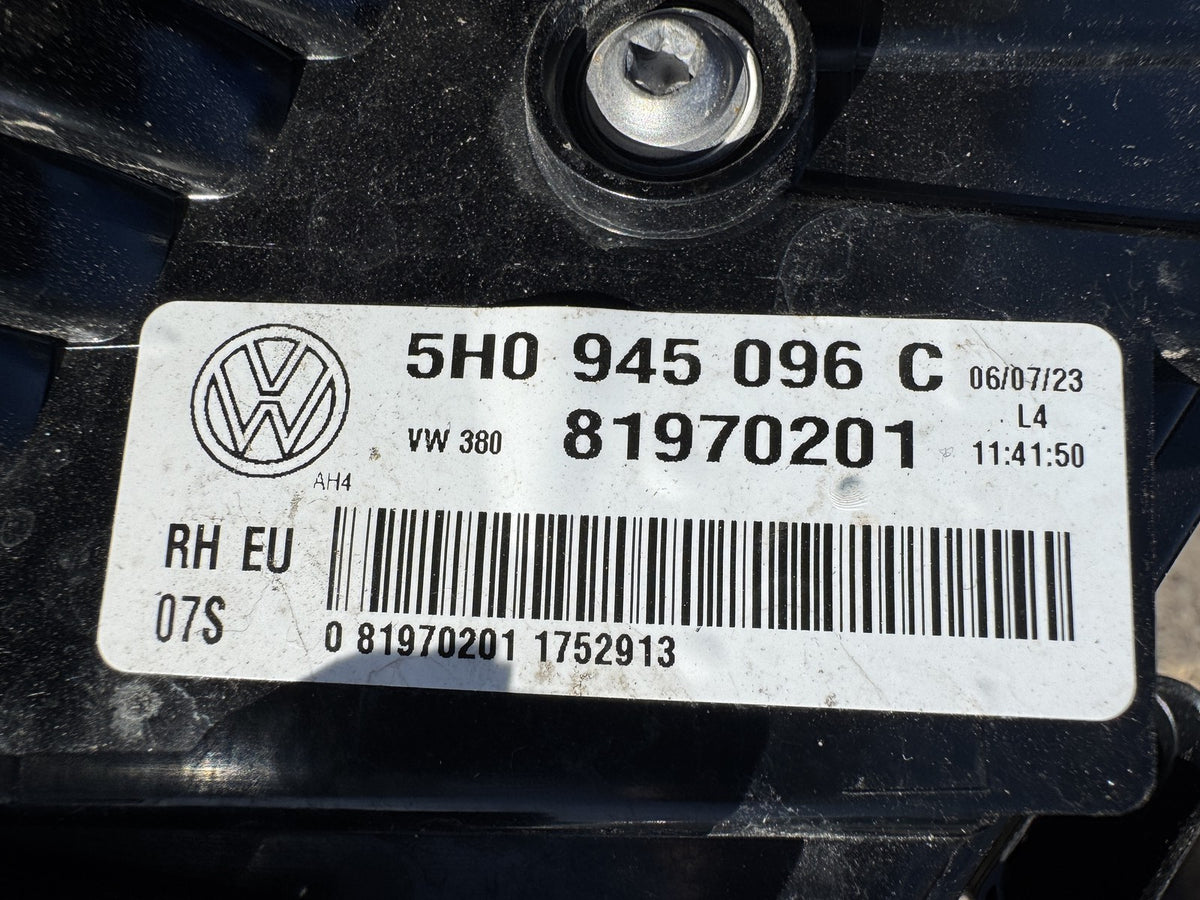 VW Golf Mk8 2020-2024 Rear Right Outer LED Tail Light 5H0945096C Genuine