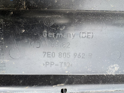 VW Transporter T5 T5.1 2010-2015 Front Radiator Air Guide 7E0805962B Damaged