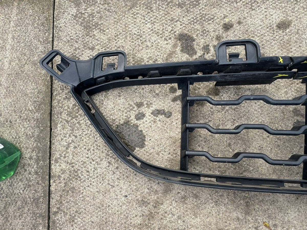 BMW X6 F16 M Sport 2015-2019 Front Bumper Lower Centre Grille 51118056521 SPARES