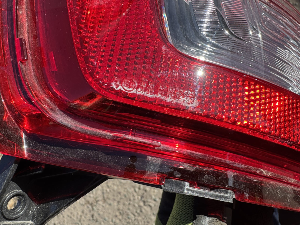 Kia Niro SG2 2022-2025 Rear Left Bumper Lamp 92405-AT000 Spares or Repair