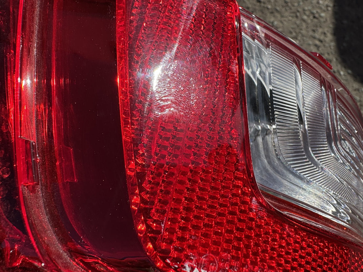 Kia Niro SG2 2022-2025 Rear Left Bumper Lamp 92405-AT000 Spares or Repair
