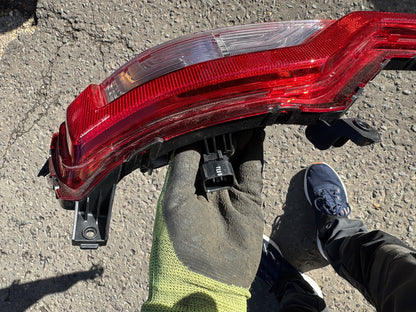 Kia Niro SG2 2022-2025 Rear Left Bumper Lamp 92405-AT000 Spares or Repair