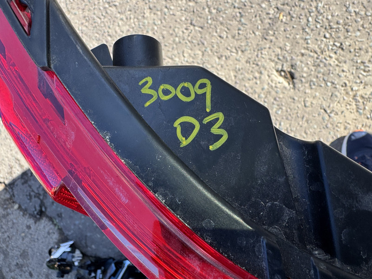Kia Niro SG2 2022-2025 Rear Left Bumper Lamp 92405-AT000 Spares or Repair