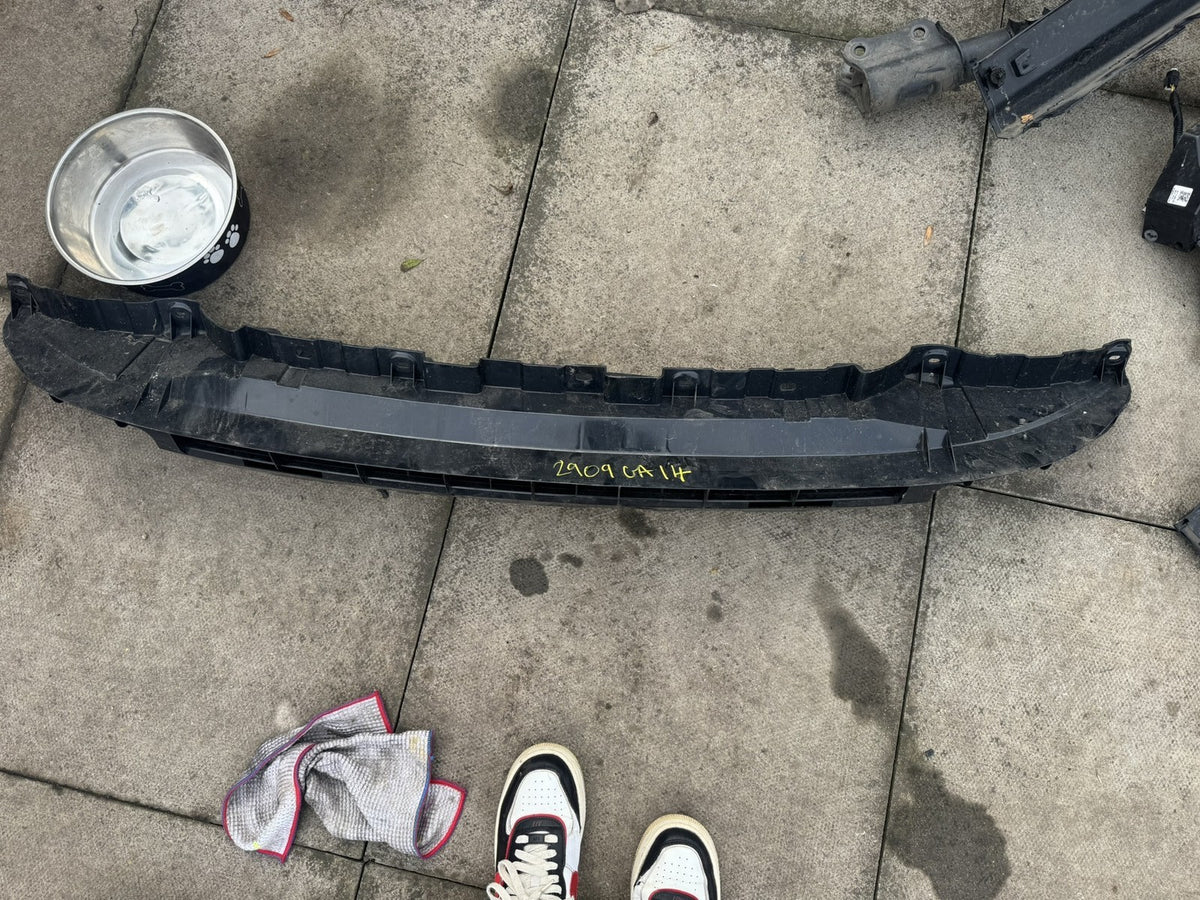 Land Rover Discovery 5 L462 2017-2026 Front Bumper Support HY32-17A793-AB