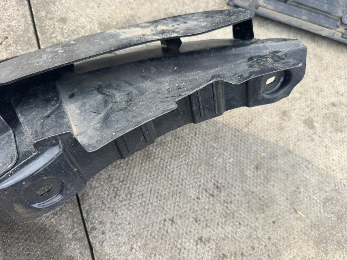 Land Rover Discovery 5 L462 2017-2026 Front Bumper Support HY32-17A793-AB