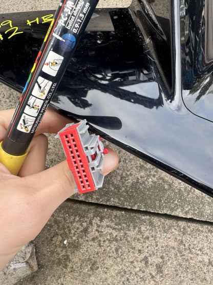 Land Rover Defender L663 2020-2026 โครงยึดกระจกมองข้างด้านซ้าย อะไหล่สำหรับซ่อมหรือทำเป็นอะไหล่ (SPARES OR REPAIR)
