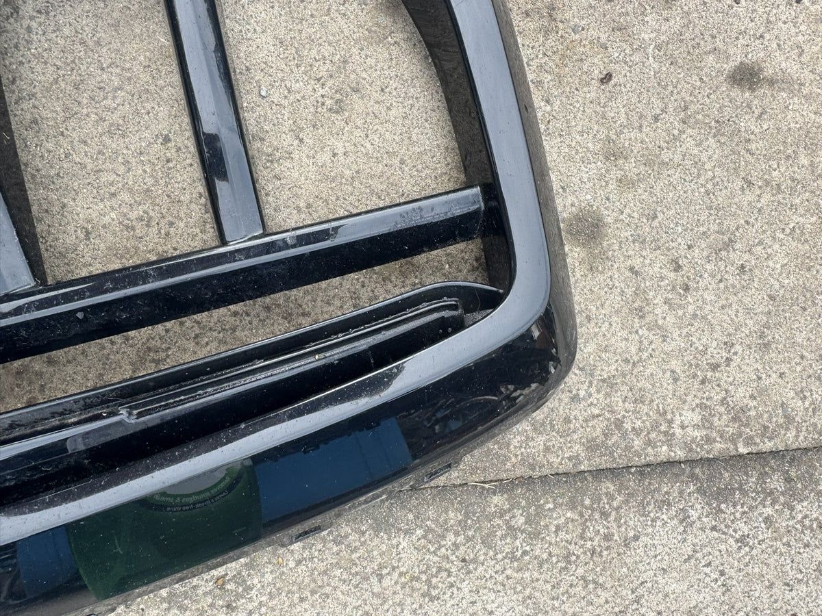 Grille de Pare-chocs Avant Gauche VW Touareg CR Facelift 2023-2026 Noir Brillant 760853665K