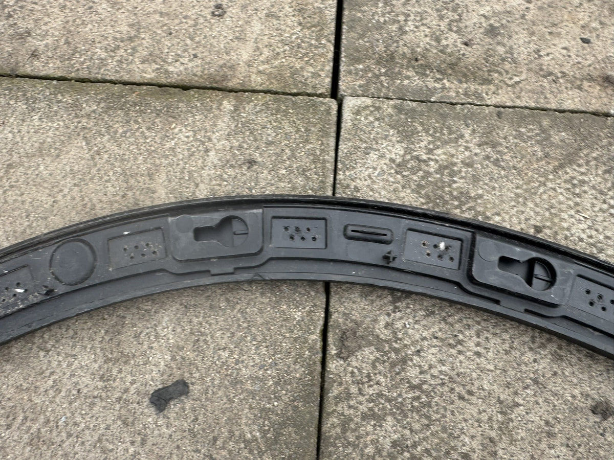 Volvo XC40 Recharge C40 Electric Front Left Wheel Arch Trim 31448348
