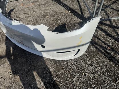 Tesla Model Y 2021-2024 Paraurti Anteriore 1540100-06-E Bianco Ammaccato Da Ricostruire o Per Ricambi
